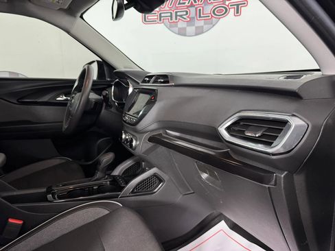 Used 2022 Chevrolet TrailBlazer LT w/ Convenience Package AWD/4WD image 12