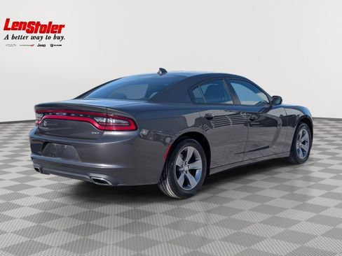 Used 2016 Dodge Charger SXT image 5