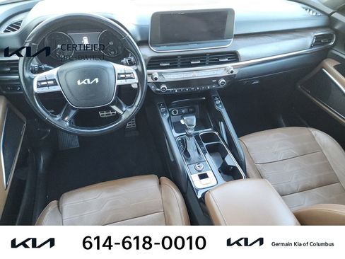 Certified 2022 Kia Telluride SX w/ SX Prestige Package image 17