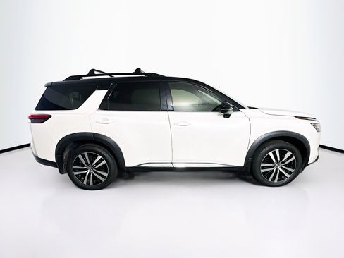 Used 2023 Nissan Pathfinder Platinum w/ Cargo Package FWD image 10