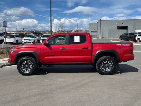 Used 2019 Toyota Tacoma TRD Off-Road AWD/4WD image 2