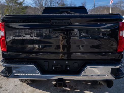 Used 2022 Chevrolet Silverado 2500 LTZ image 4