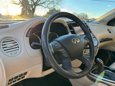 Used 2017 INFINITI QX60 AWD w/ Premium Plus Package image 22