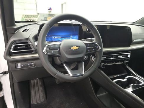 New 2026 Chevrolet Traverse LT image 11