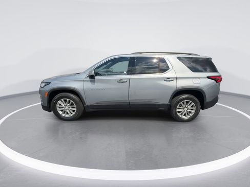 Used 2023 Chevrolet Traverse LT FWD image 3