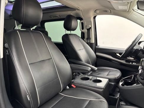 Used 2019 Mercedes-Benz Metris Passenger image 26