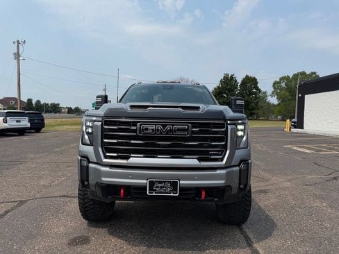 Used 2024 GMC Sierra 2500 AT4 w/ AT4 Premium Plus Package AWD/4WD image 12
