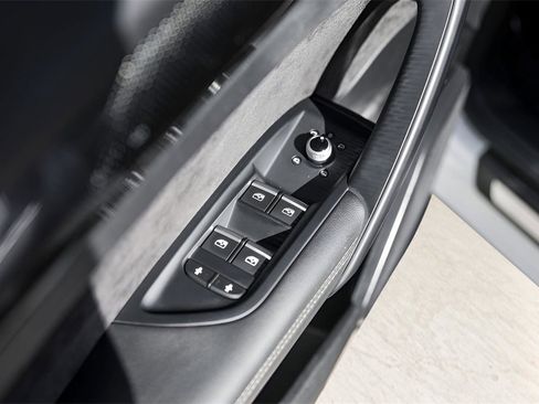 Used 2020 Audi SQ5 Premium Plus image 24