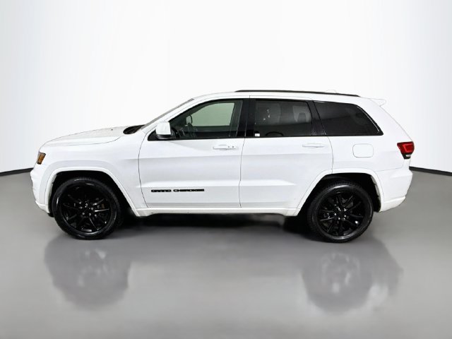 Used 2018 Jeep Grand Cherokee Altitude AWD/4WD image 4