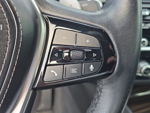 Used 2022 BMW 540i xDrive w/ Convenience Package image 24