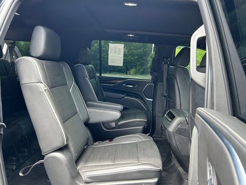 Used 2022 Cadillac Escalade ESV Premium Luxury w/ Performance Package AWD/4WD image 48