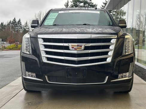Used 2020 Cadillac Escalade Premium Luxury image 8