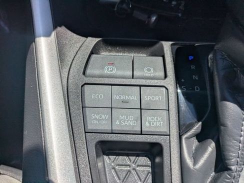 Certified 2023 Toyota RAV4 XLE w/ Convenience Package AWD/4WD image 33