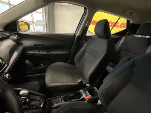 Used 2022 Nissan Kicks S image 12