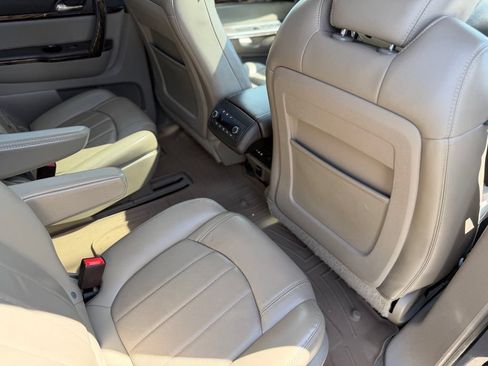 Used 2015 GMC Acadia Denali AWD/4WD image 12