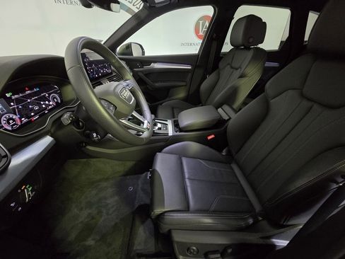 Certified 2025 Audi Q5 2.0T Premium Plus w/ Premium Plus Package image 13