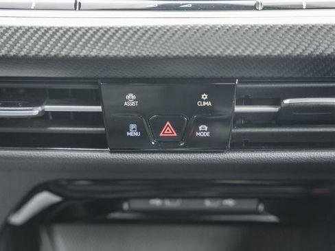 Used 2023 Volkswagen Golf 20th Anniversary Edition image 28