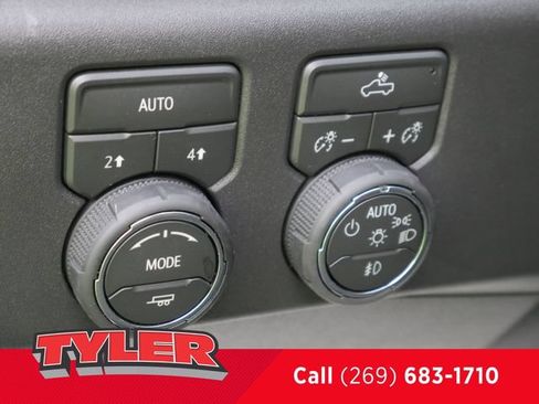 Used 2026 Chevrolet Silverado 1500 RST w/ RST Select Package AWD/4WD image 26