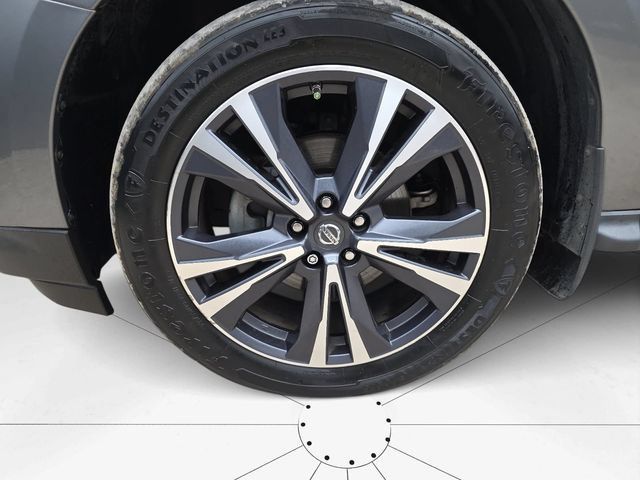 Used 2018 Nissan Pathfinder Platinum FWD image 28
