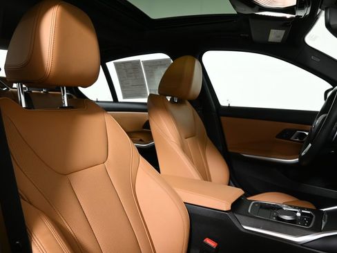 Certified 2024 BMW 330i xDrive Sedan w/ Convenience Package image 33