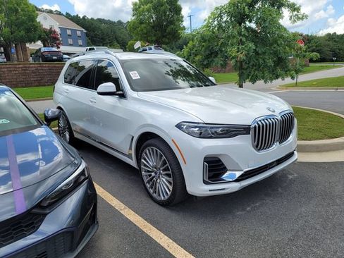 Used 2022 BMW X7 xDrive40i w/ Executive Package AWD/4WD image 2