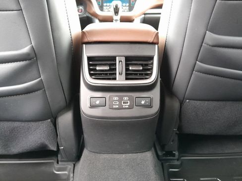 Used 2023 Subaru Outback Touring XT AWD/4WD image 34