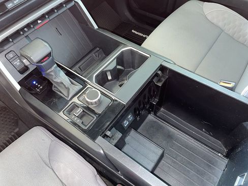 Used 2022 Toyota Tundra SR5 image 9