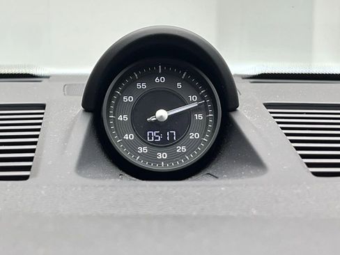 Used 2023 Porsche 911 Carrera image 13