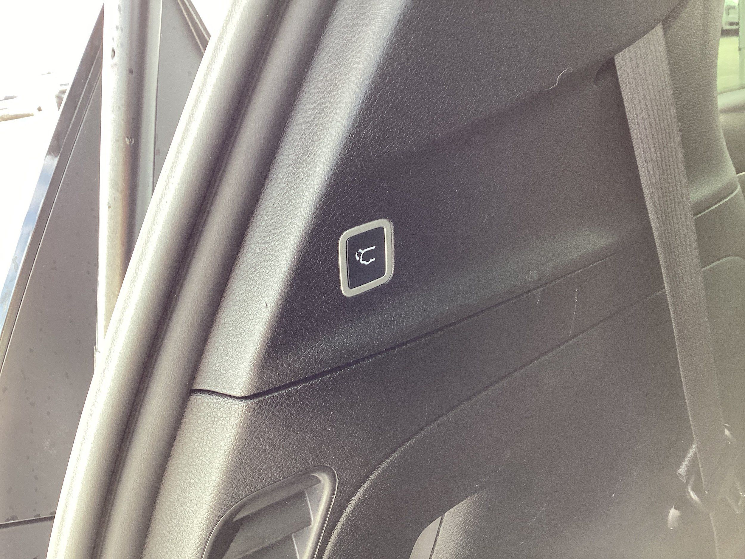 Used 2026 Chrysler Pacifica Select FWD image 16