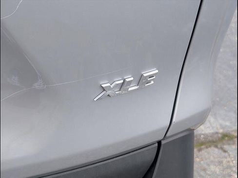 Used 2024 Toyota RAV4 XLE image 8
