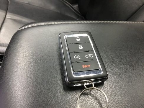 Used 2022 Jeep Grand Cherokee L Limited w/ Luxury Tech Group II AWD/4WD image 11