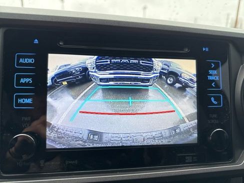 Used 2017 Toyota Tacoma TRD Sport w/ Tow Package image 29