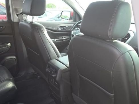 Used 2023 GMC Acadia SLT AWD/4WD image 25
