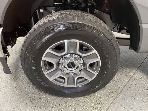 New 2026 Ford F350 Lariat w/ FX4 Off-Road Package image 32