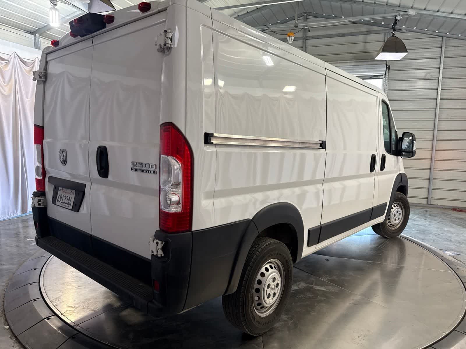 Used 2025 RAM ProMaster 2500 w/ Convenience Group FWD image 5