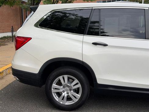 Used 2018 Honda Pilot LX image 7