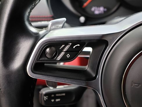 Used 2024 Porsche 718 Boxster RWD image 25