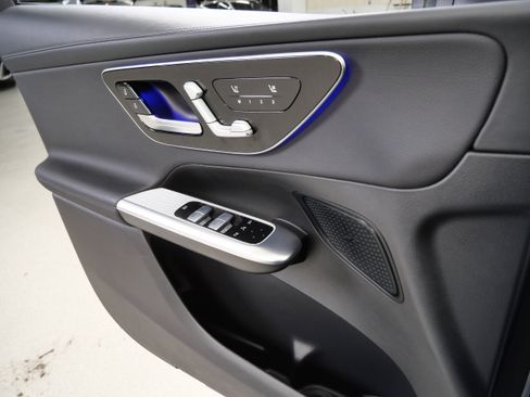 Certified 2023 Mercedes-Benz GLC 300 4MATIC image 30