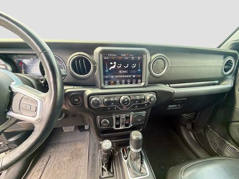 Used 2022 Jeep Wrangler Unlimited Sahara w/ LED Lighting Group AWD/4WD image 25
