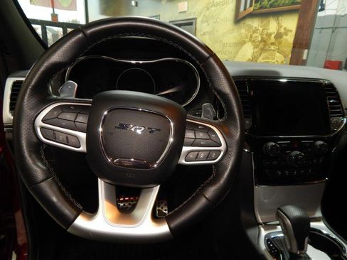 Used 2021 Jeep Grand Cherokee SRT image 16