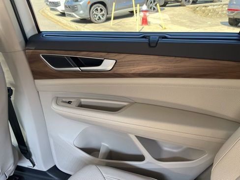 New 2026 Volkswagen Atlas SE image 15