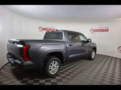 Used 2025 Toyota Tundra SR5 AWD/4WD image 10