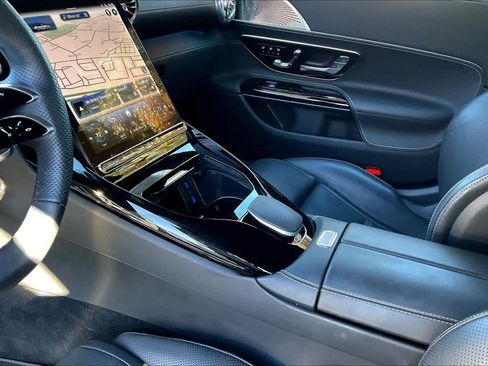 Used 2024 Mercedes-Benz SL 43 AMG image 19