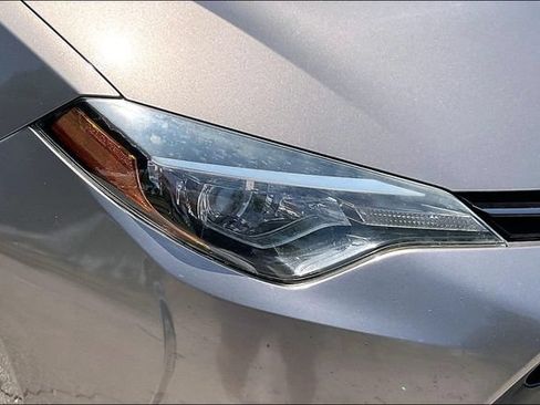 Used 2018 Toyota Corolla LE FWD image 27