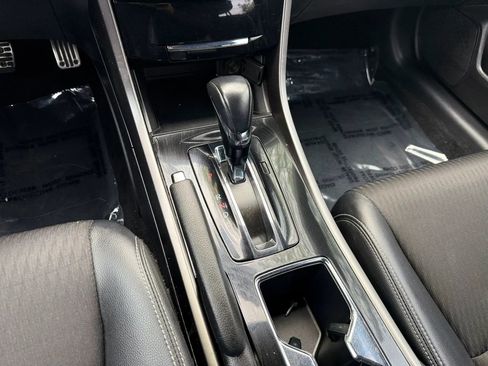 Used 2017 Honda Accord Sport image 10