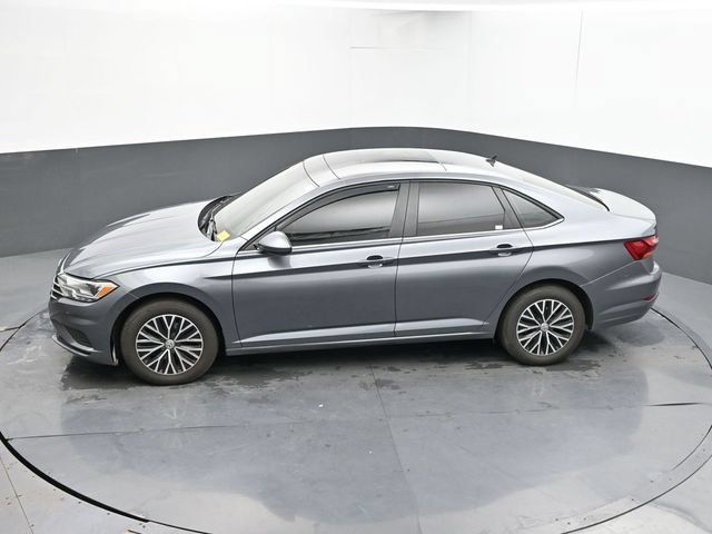 Used 2019 Volkswagen Jetta SE w/ Cold Weather Package FWD image 37