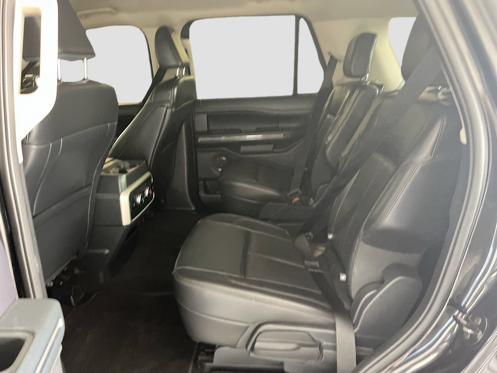 Used 2024 Ford Expedition XLT AWD/4WD image 24