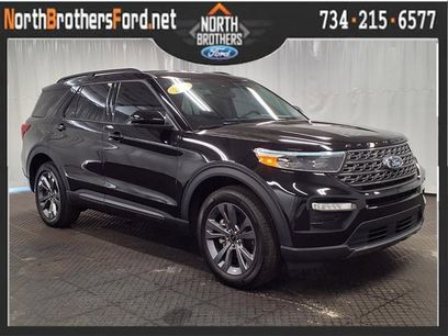 Certified 2023 Ford Explorer XLT w/ Equipment Group 202A