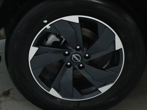 Certified 2026 Nissan Rogue SV image 12