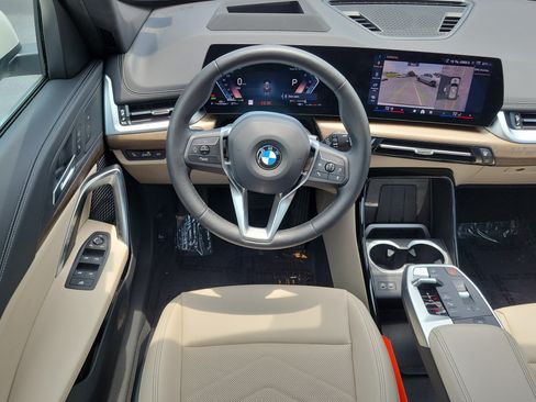Used 2025 BMW X1 xDrive28i w/ Technology Package AWD/4WD image 18